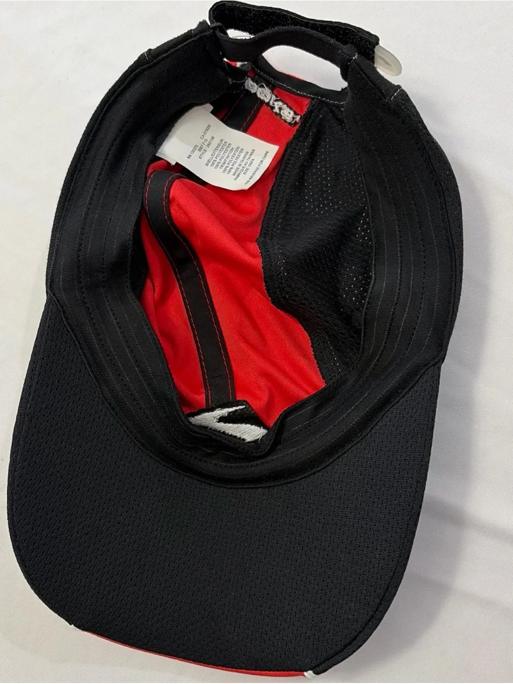 Brooks Men’s Red and Black Running Cap